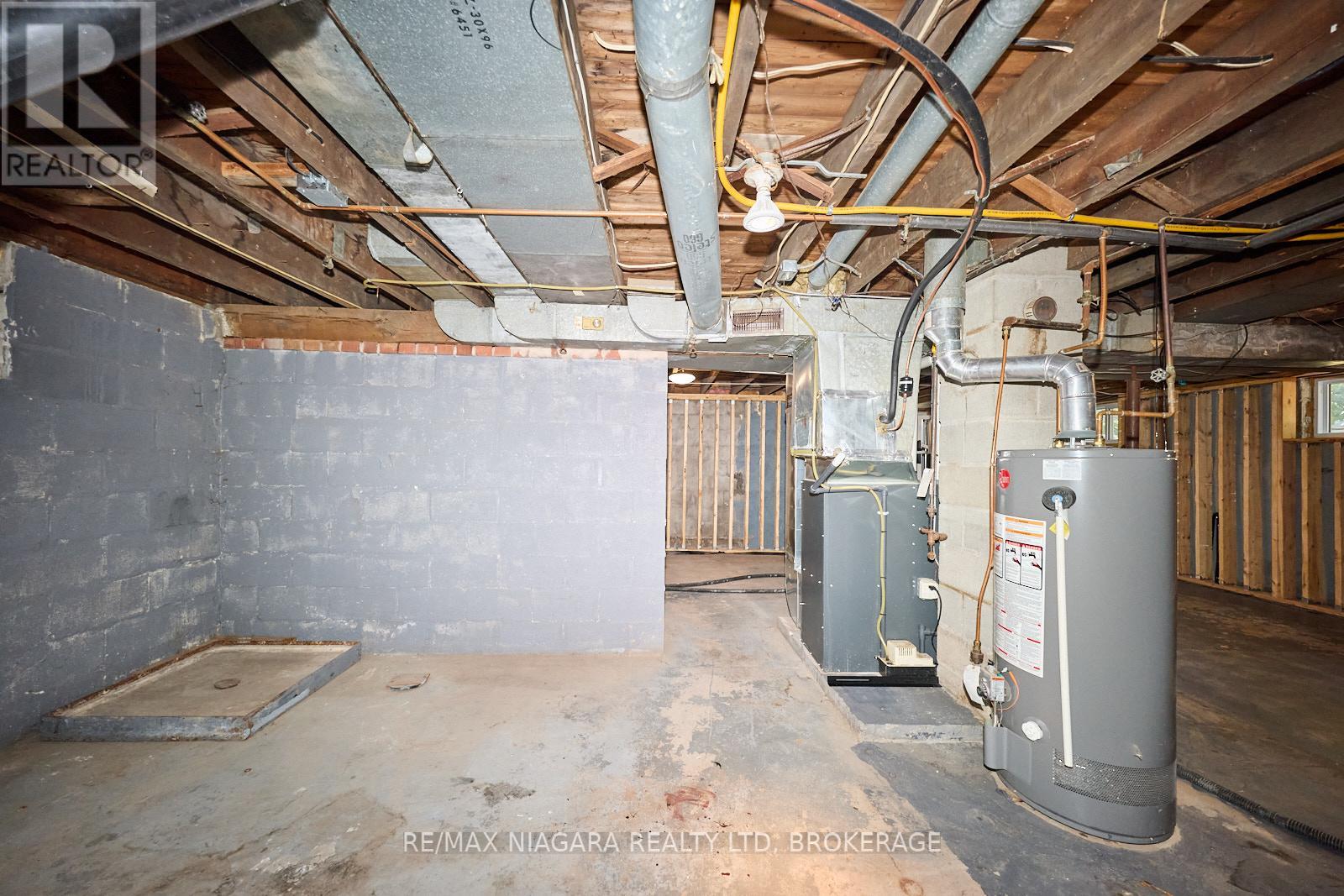 Photo 23 of 207 South Mill Street, Fort Erie ON