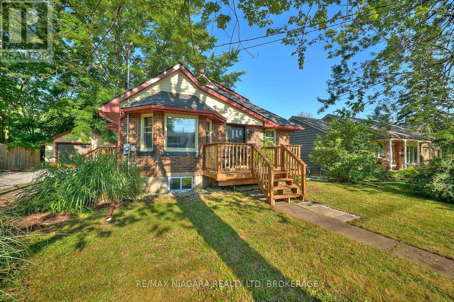 Photo 3 of 207 South Mill Street, Fort Erie ON
