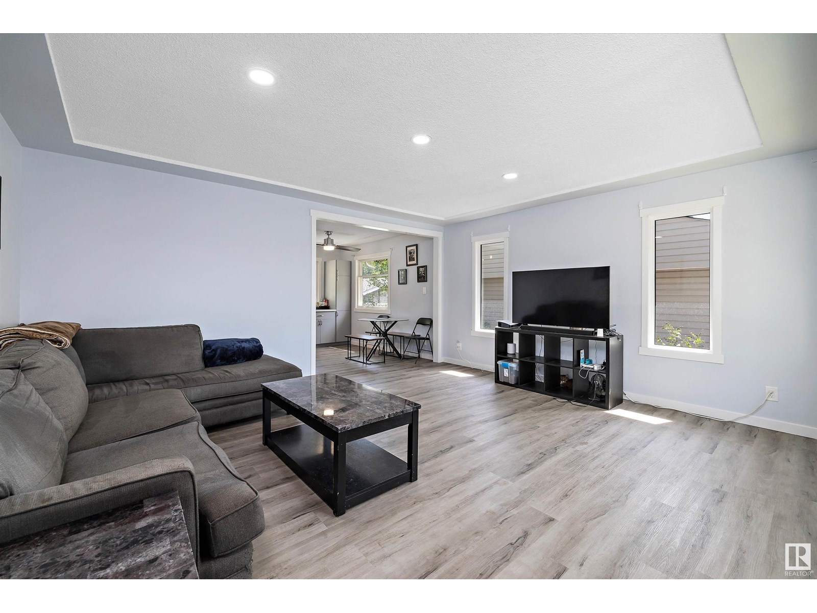 Photo 5 of 12827 125 St Nw, Edmonton AB