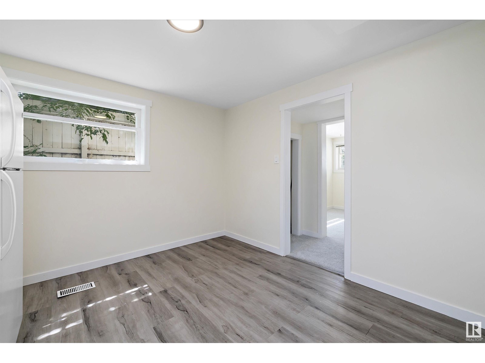 Photo 30 of 12827 125 St Nw, Edmonton AB