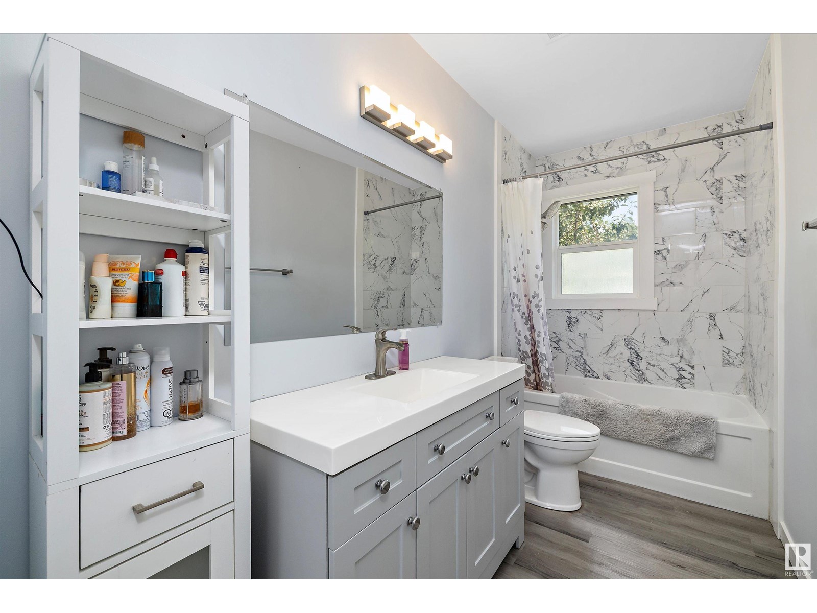 Photo 22 of 12827 125 St Nw, Edmonton AB