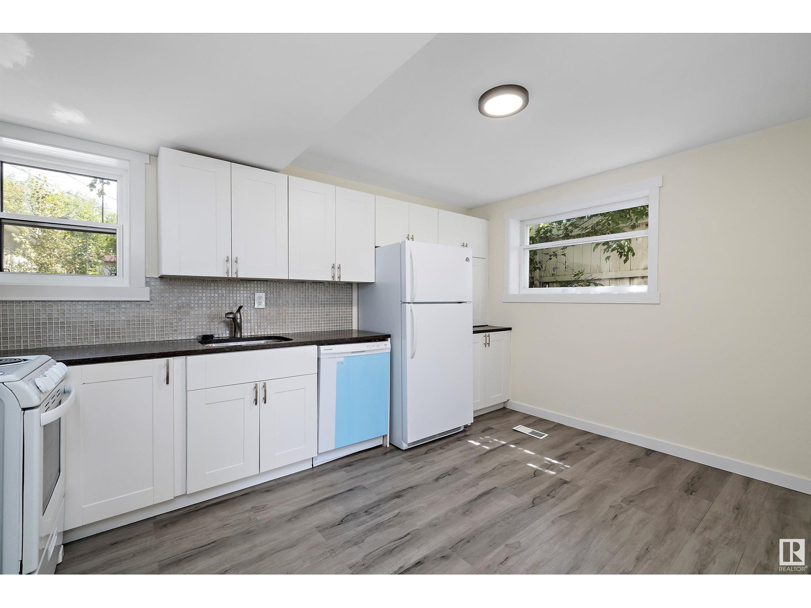 Photo 28 of 12827 125 St Nw, Edmonton AB