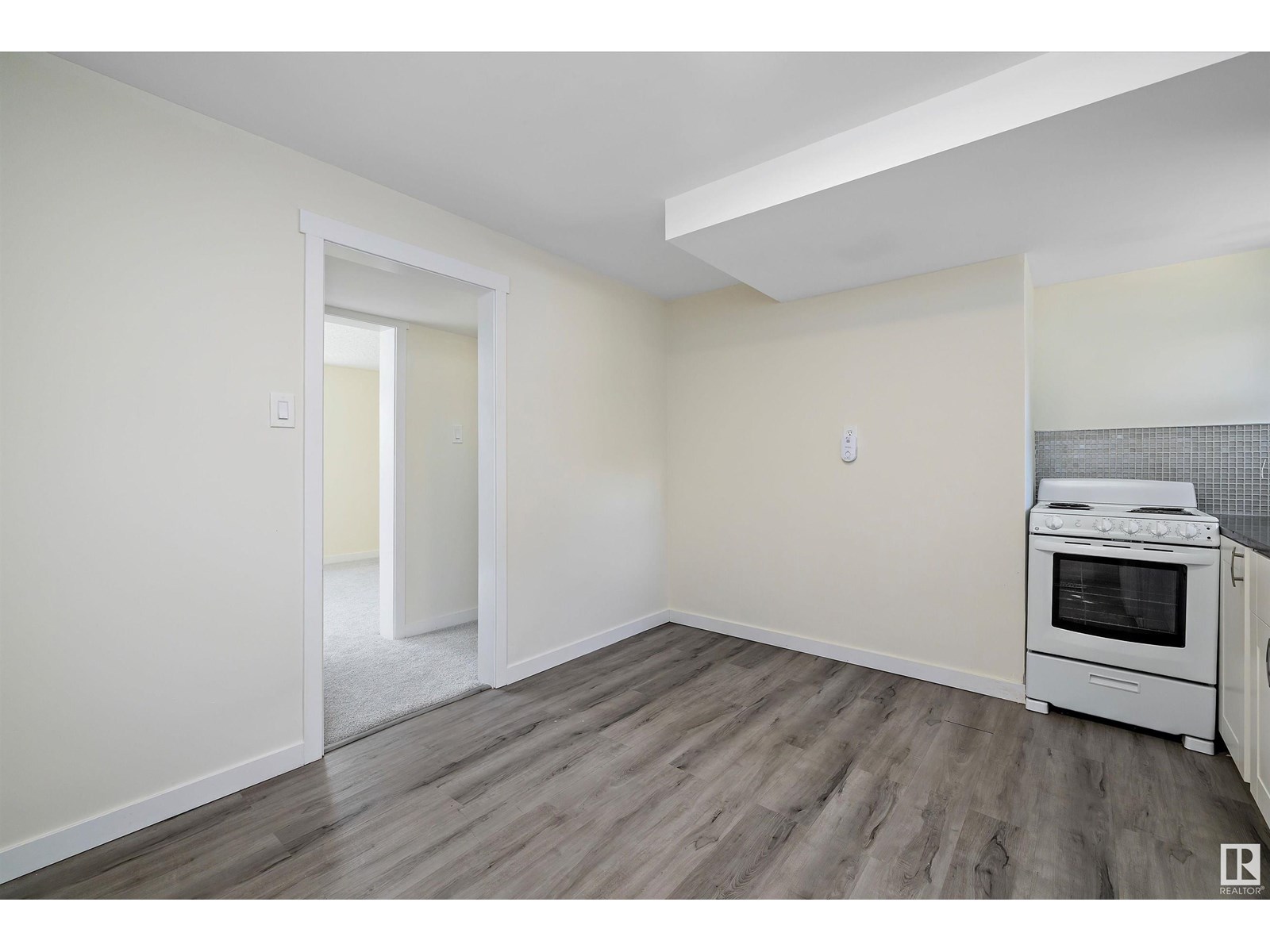 Photo 29 of 12827 125 St Nw, Edmonton AB