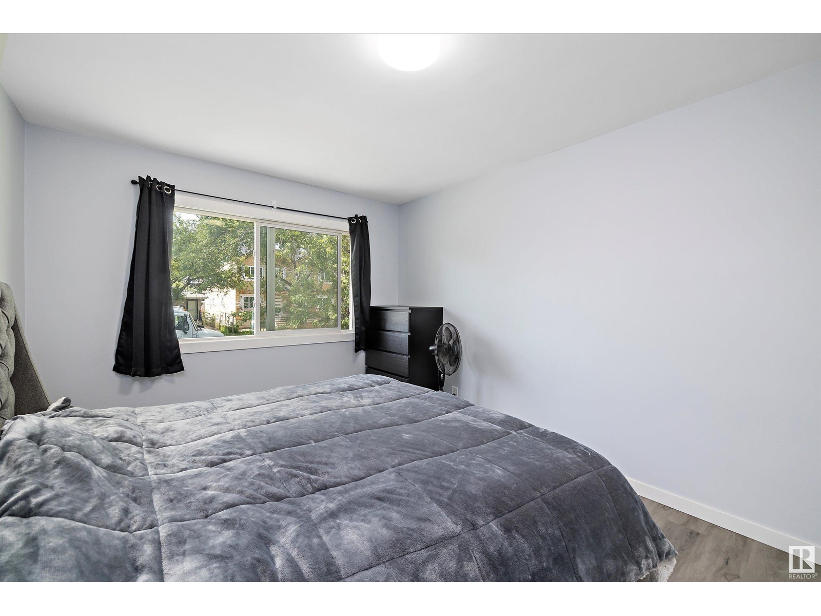 Photo 21 of 12827 125 St Nw, Edmonton AB