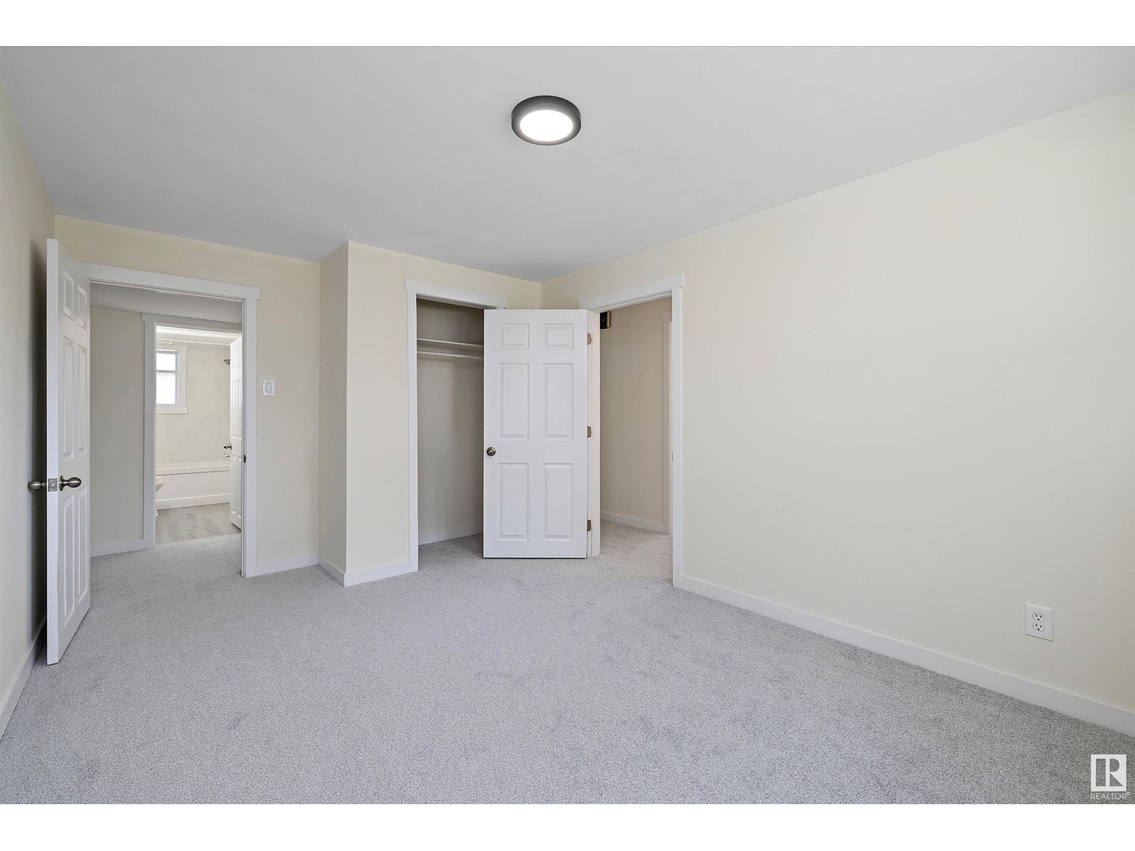 Photo 33 of 12827 125 St Nw, Edmonton AB