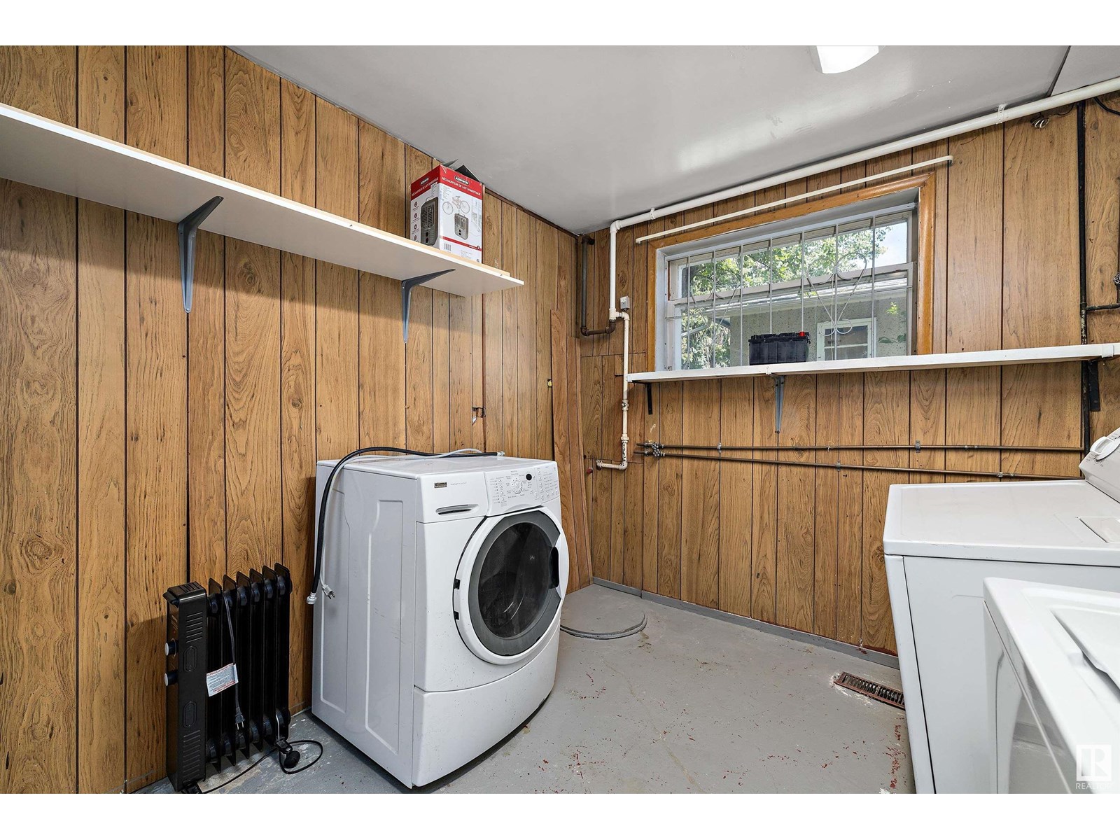 Photo 37 of 12827 125 St Nw, Edmonton AB