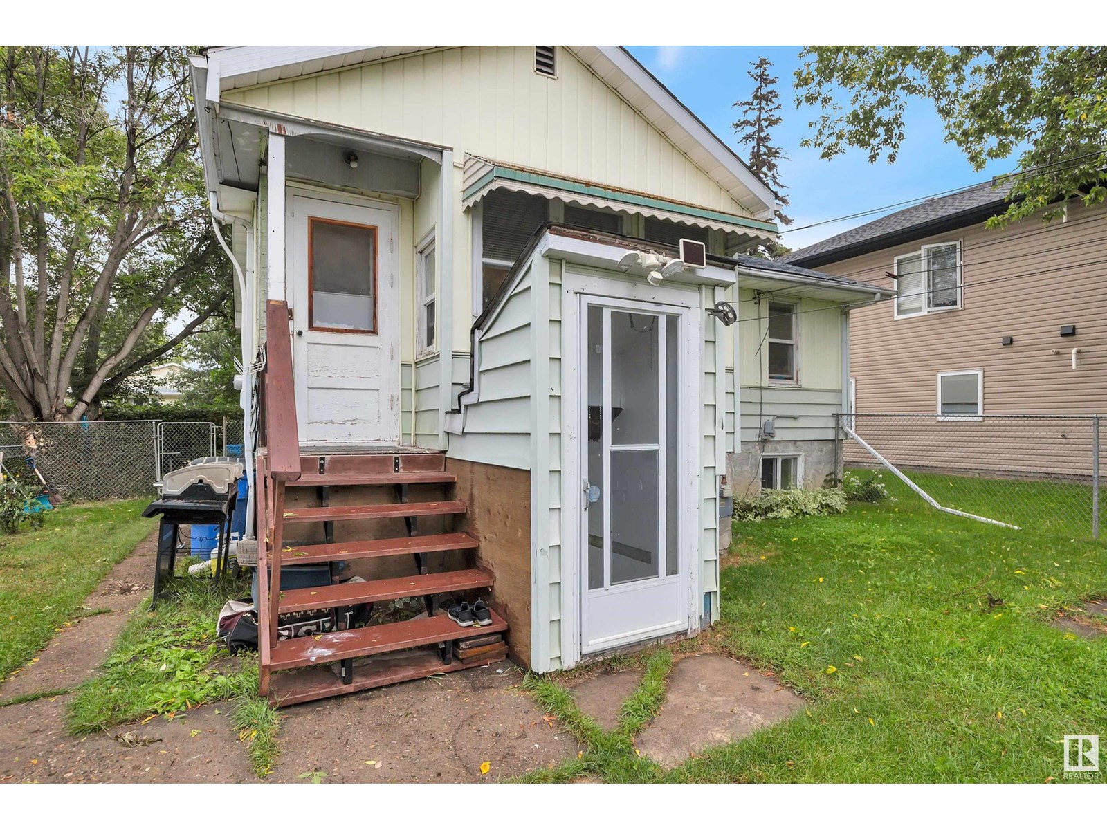 Photo 3 of 4721 49 Av, Wetaskiwin AB
