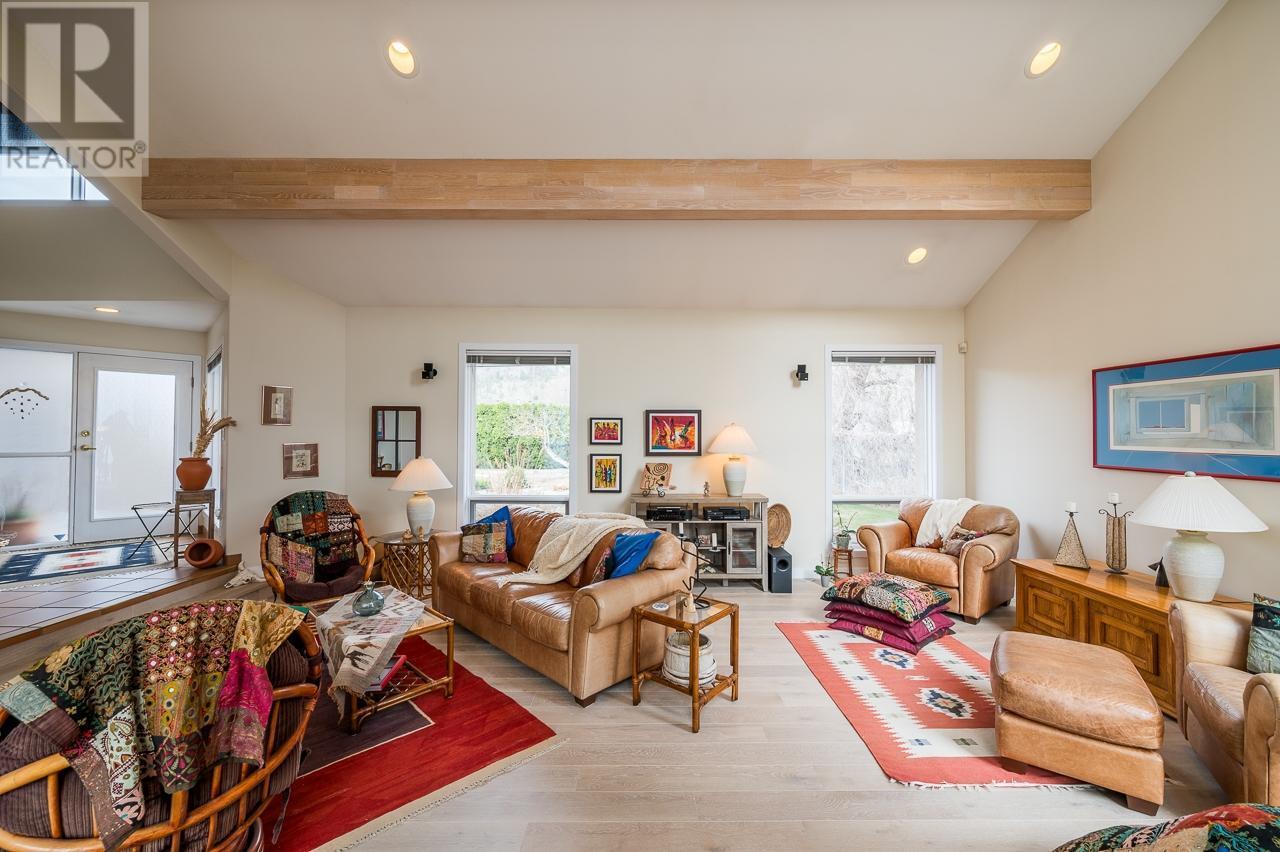 604 STANSFIELD Road, Kamloops