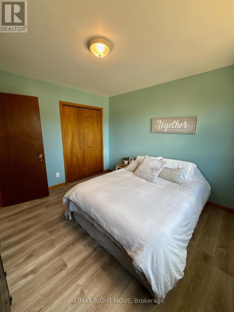 Photo 12 of 449 May Street, Brock ON