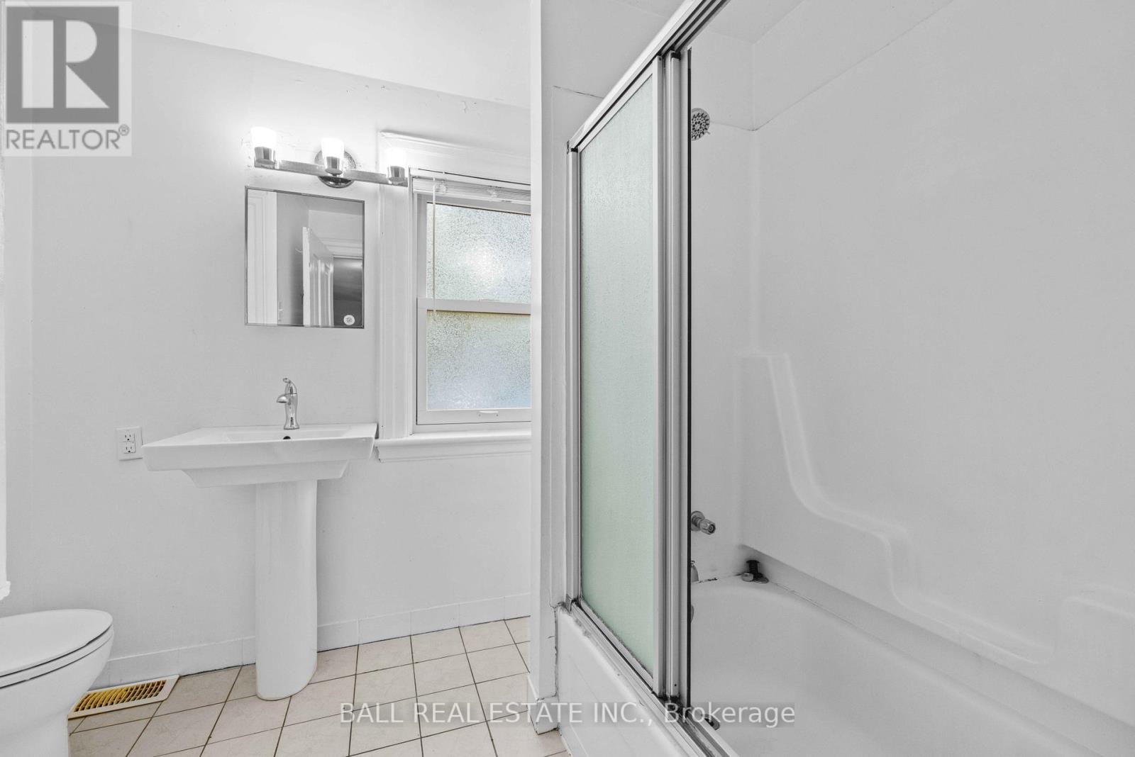 Photo 6 of 78 Mcdonnel Street, Peterborough Central ON