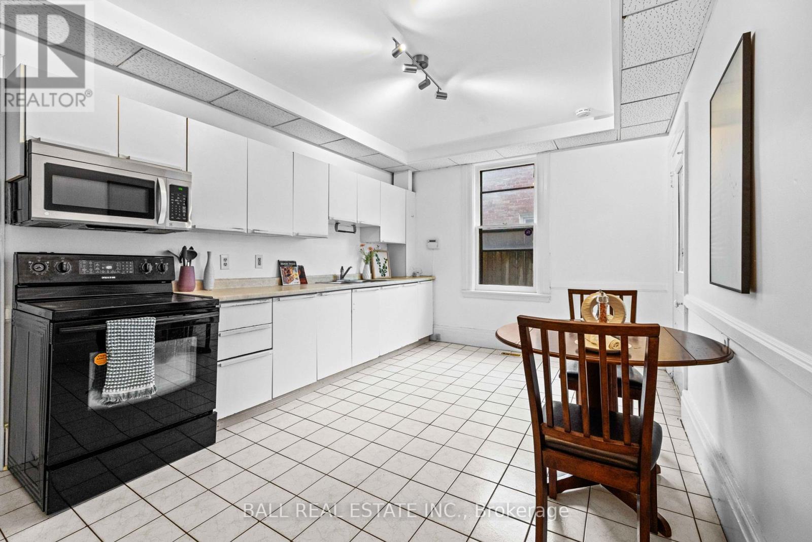 Photo 20 of 78 Mcdonnel Street, Peterborough Central ON