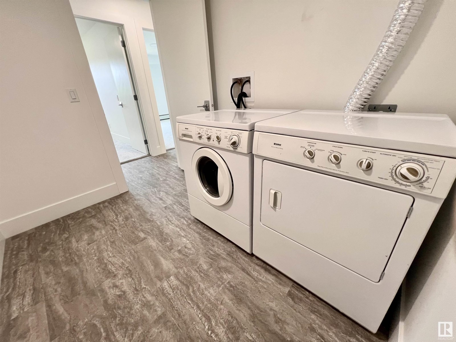 Photo 11 of 205 9504 182 St Nw, Edmonton AB