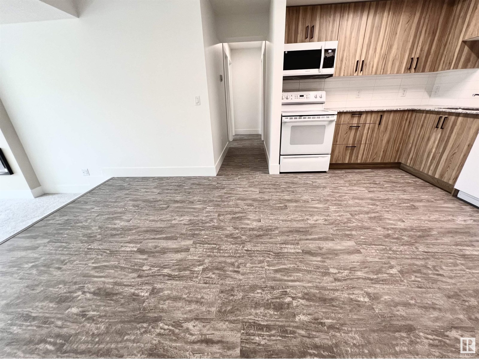 Photo 15 of 205 9504 182 St Nw, Edmonton AB