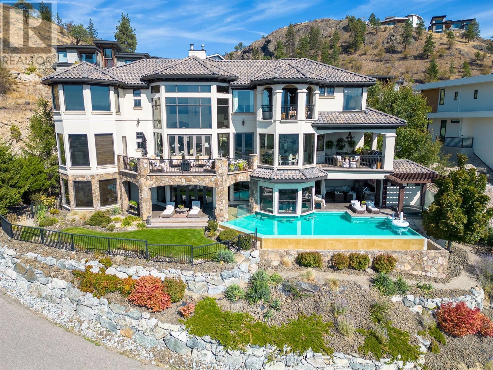  1113 Parkbluff Lane, Kelowna