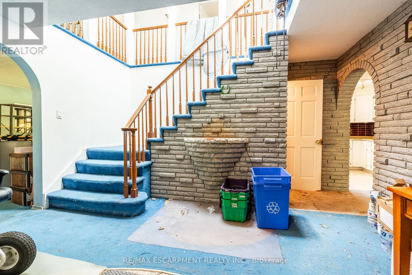 Photo 1 of 6746 Appleby Line, Burlington ON