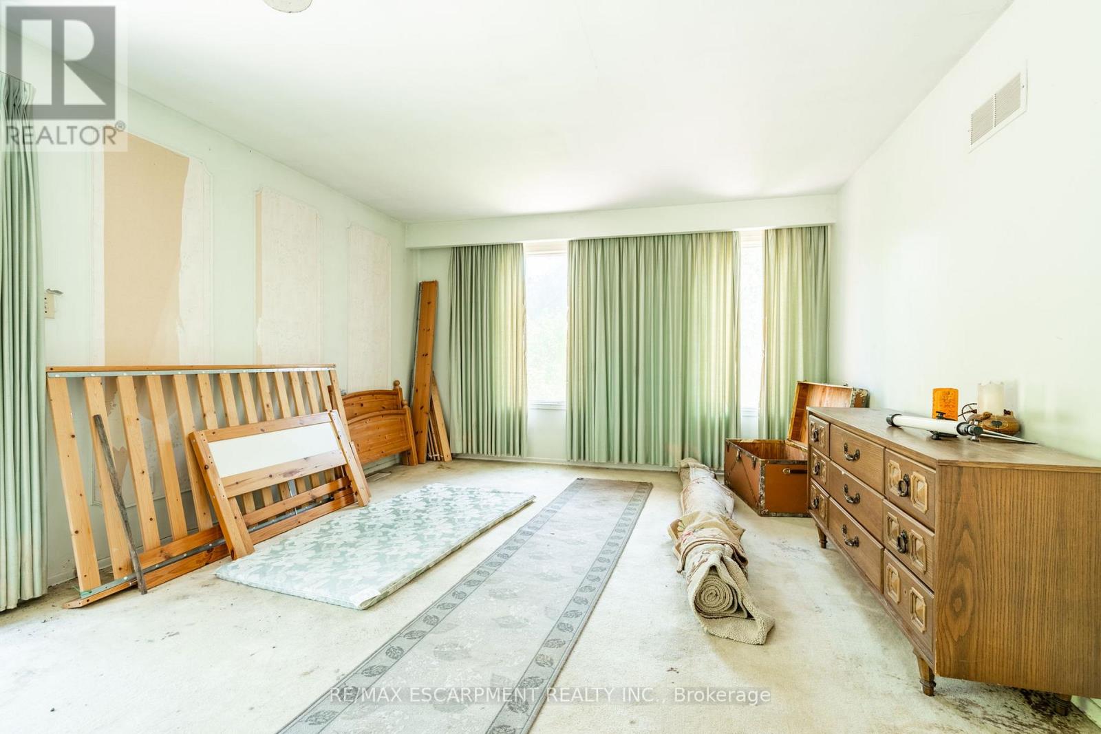 Photo 12 of 6746 Appleby Line, Burlington ON