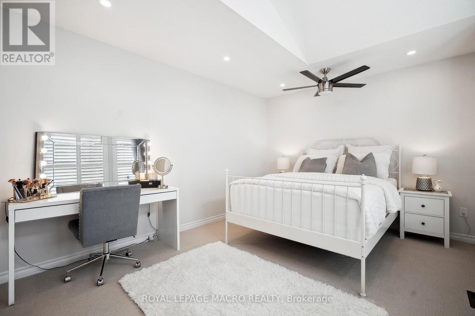 Photo 31 of 80 Bellroyal Crescent, Hamilton ON