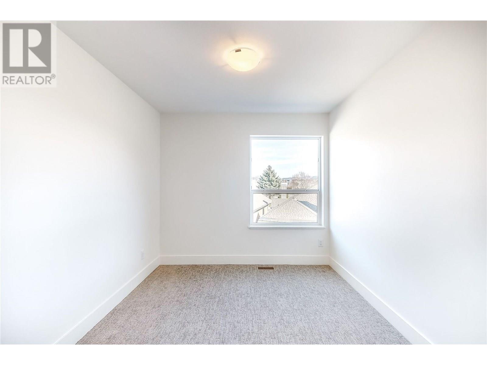 43 720 Valley Road, Kelowna