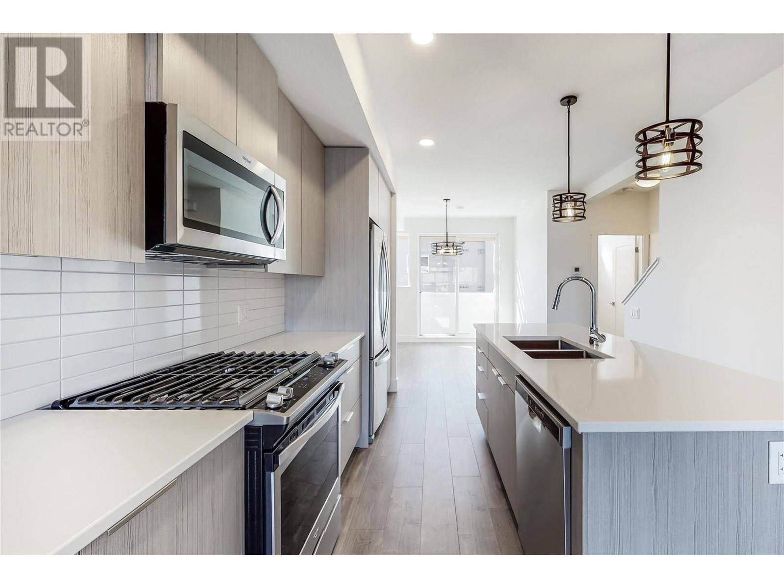 43 720 Valley Road, Kelowna