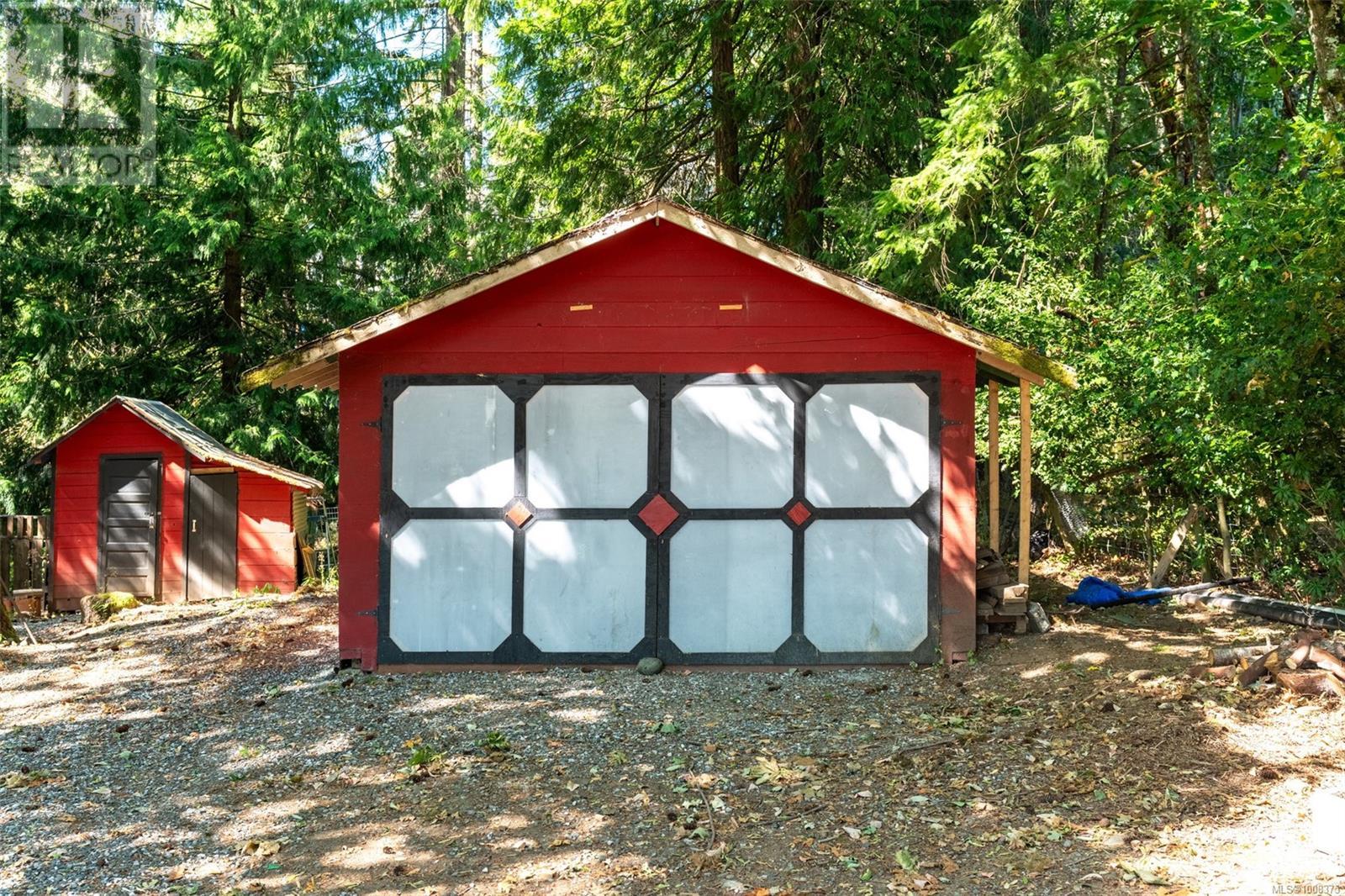 Photo 3 of 1725 Elford Rd, Shawnigan Lake BC