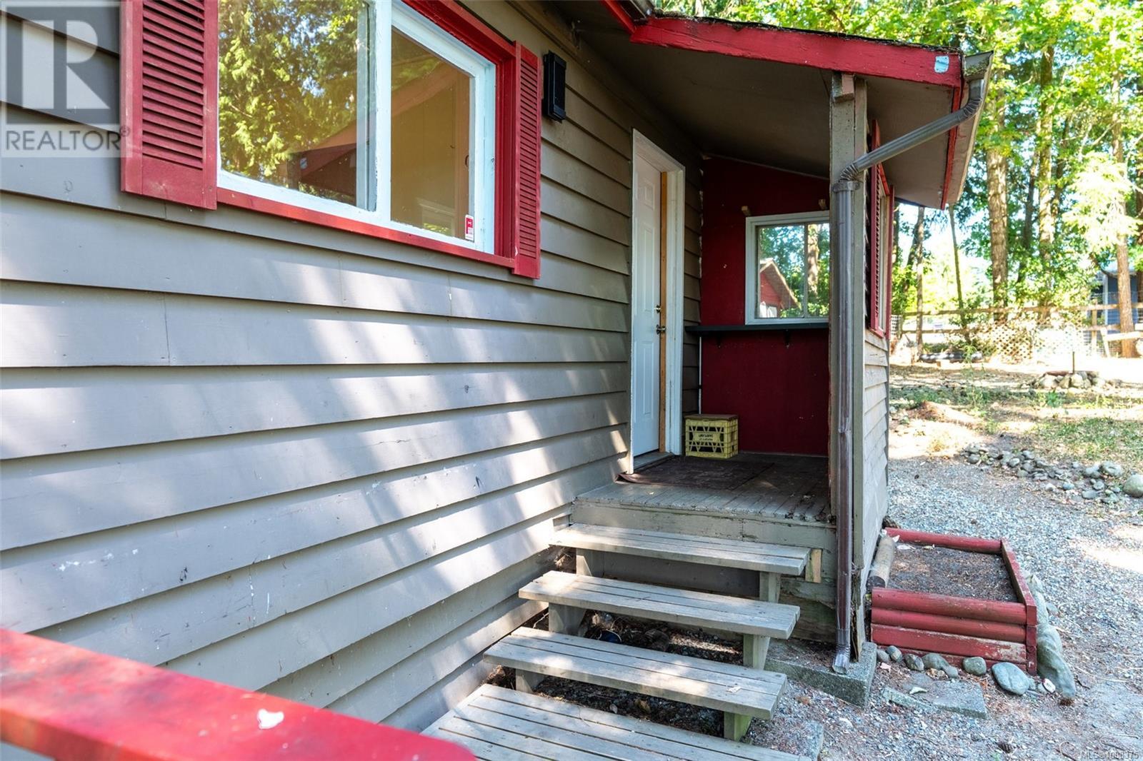 Photo 7 of 1725 Elford Rd, Shawnigan Lake BC