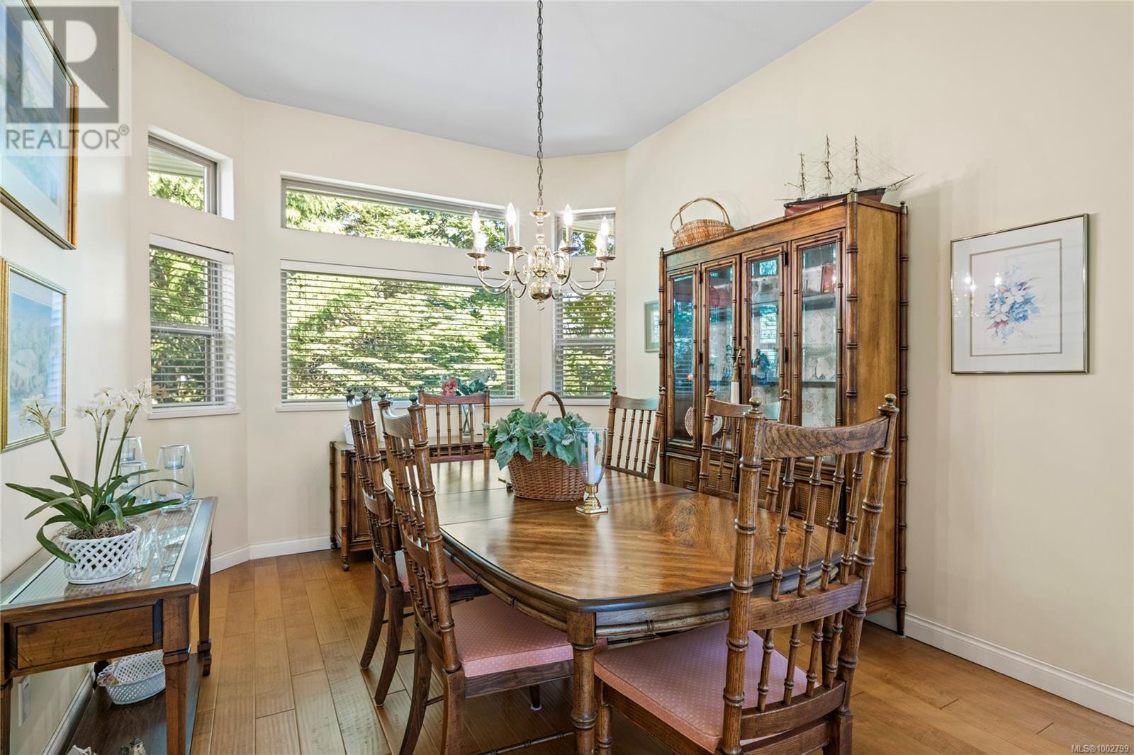 Photo 5 of 912 Lakes Blvd, French Creek BC