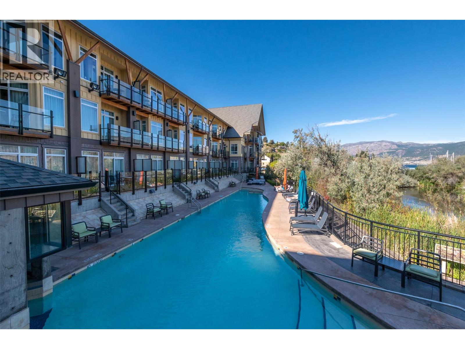 364 13011 Lakeshore Drive, Summerland