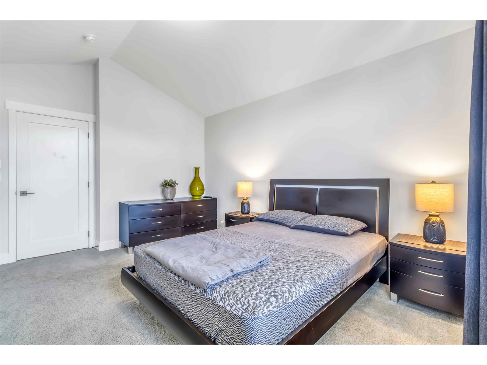 Photo 31 of 16683 21 Avenue, Surrey BC