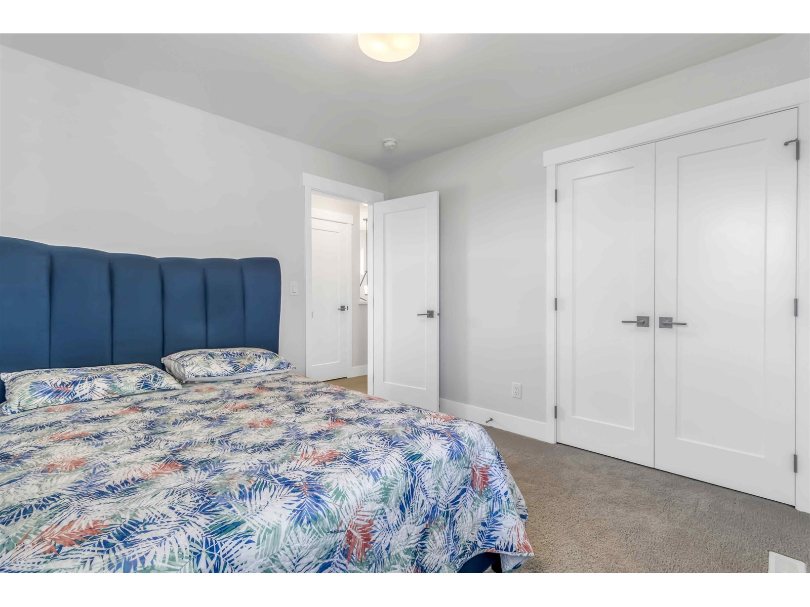 Photo 26 of 16683 21 Avenue, Surrey BC