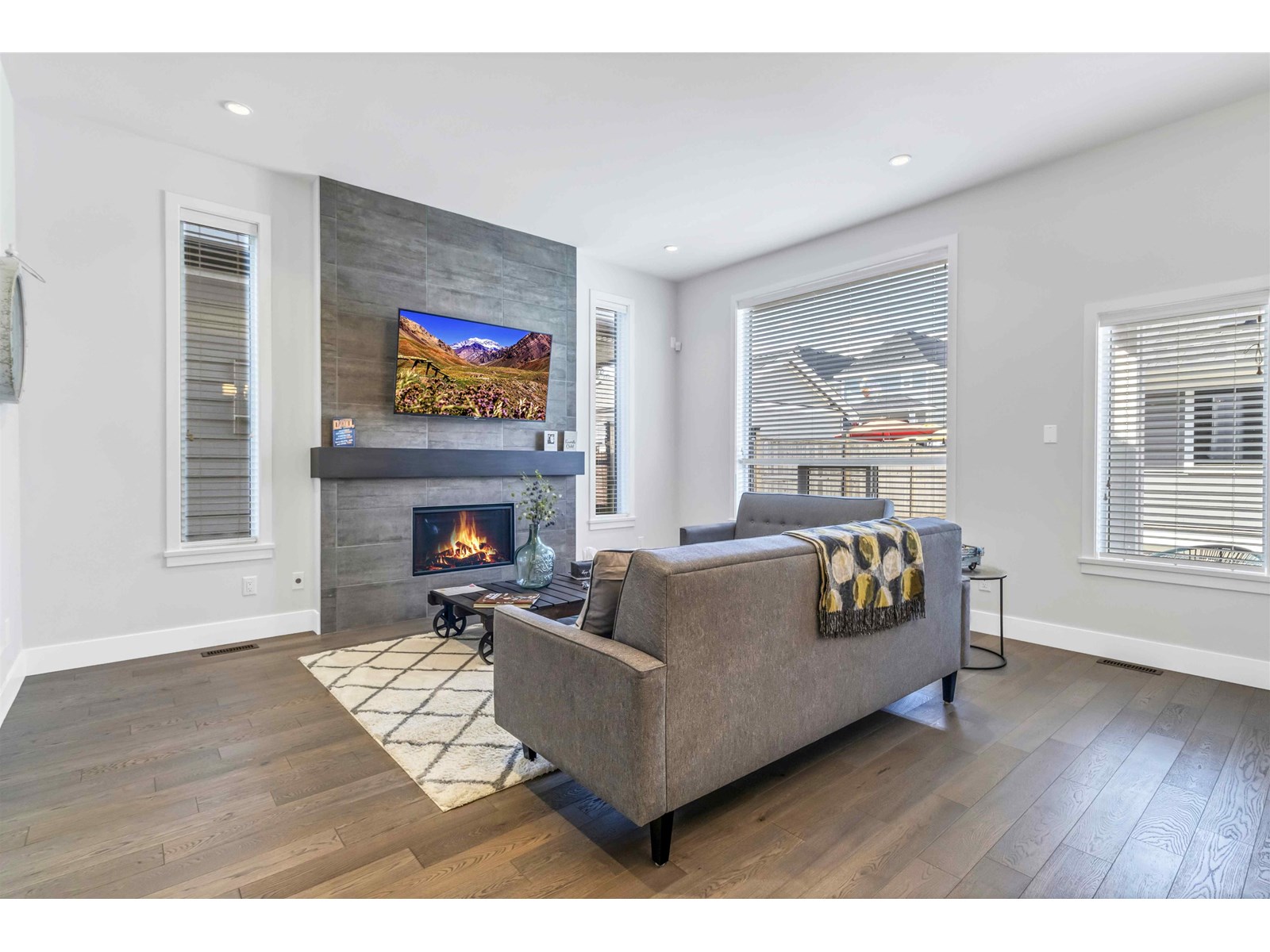 Photo 13 of 16683 21 Avenue, Surrey BC