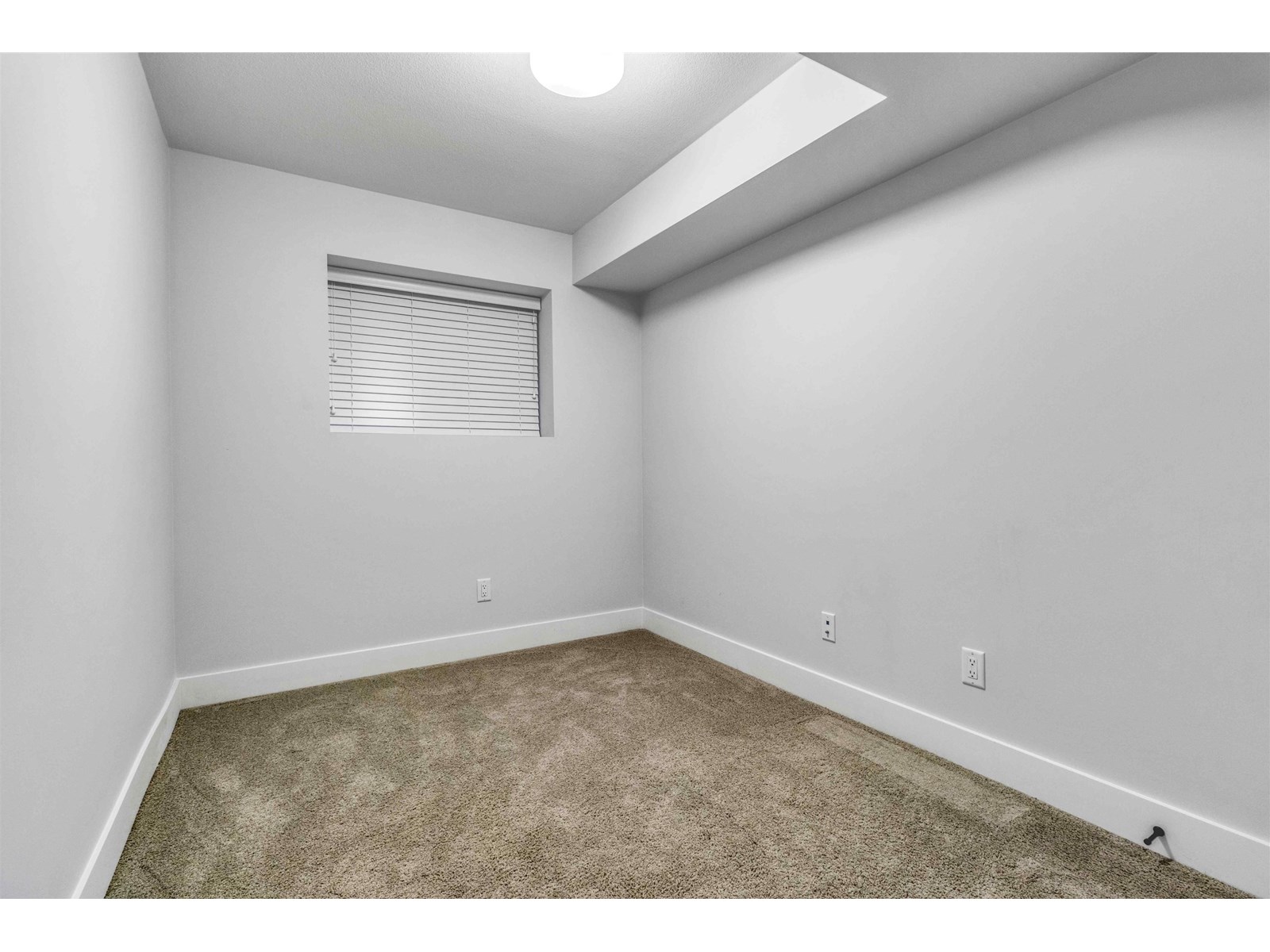 Photo 38 of 16683 21 Avenue, Surrey BC