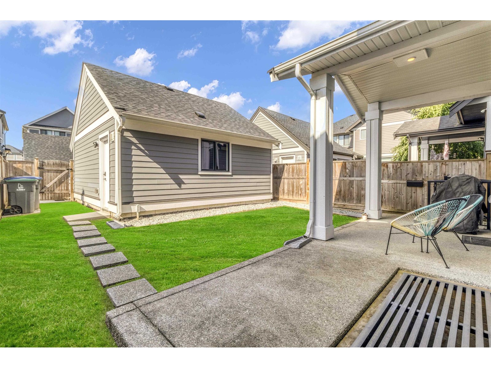 Photo 18 of 16683 21 Avenue, Surrey BC
