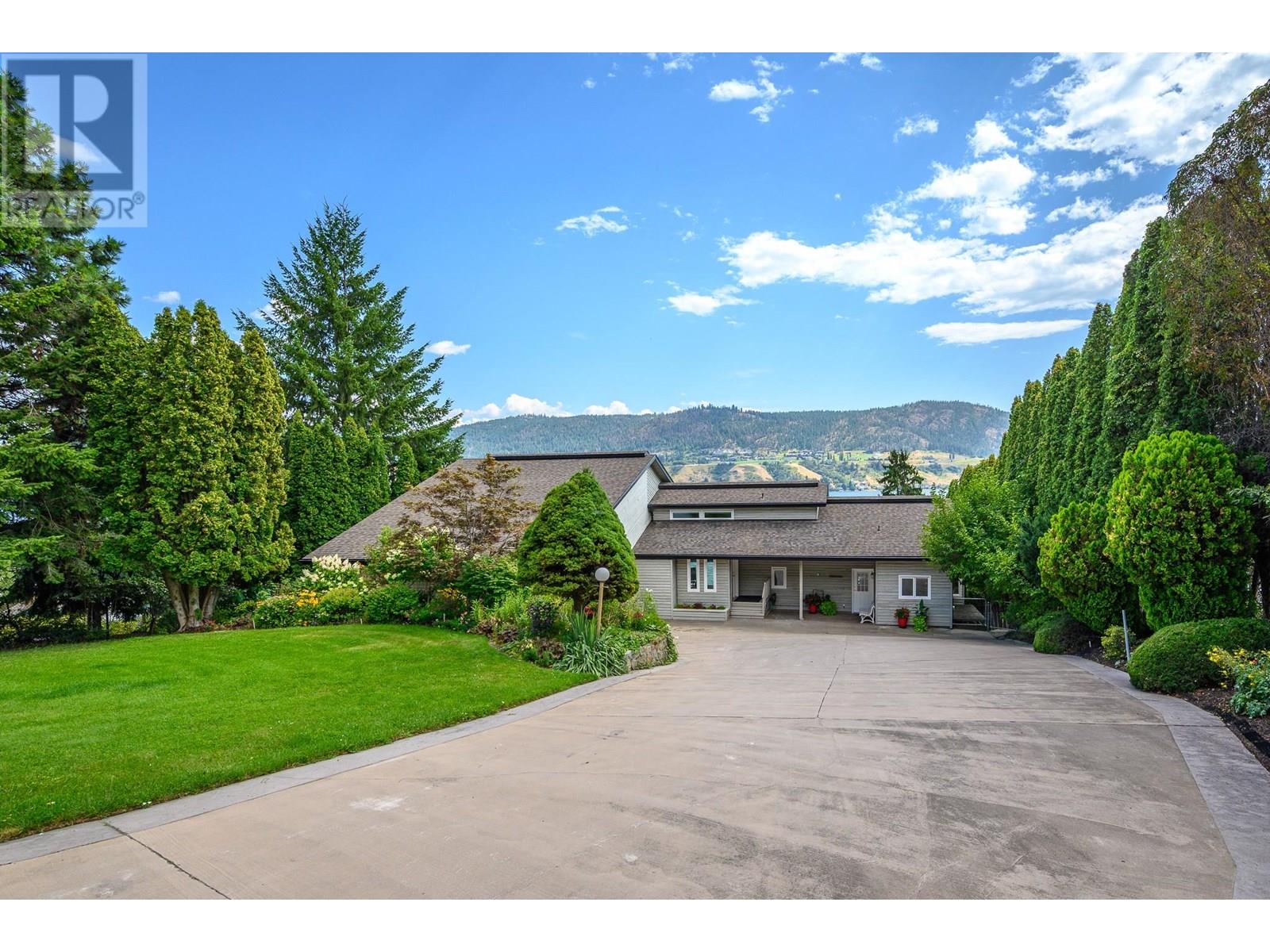 7994 Tronson Road, Vernon