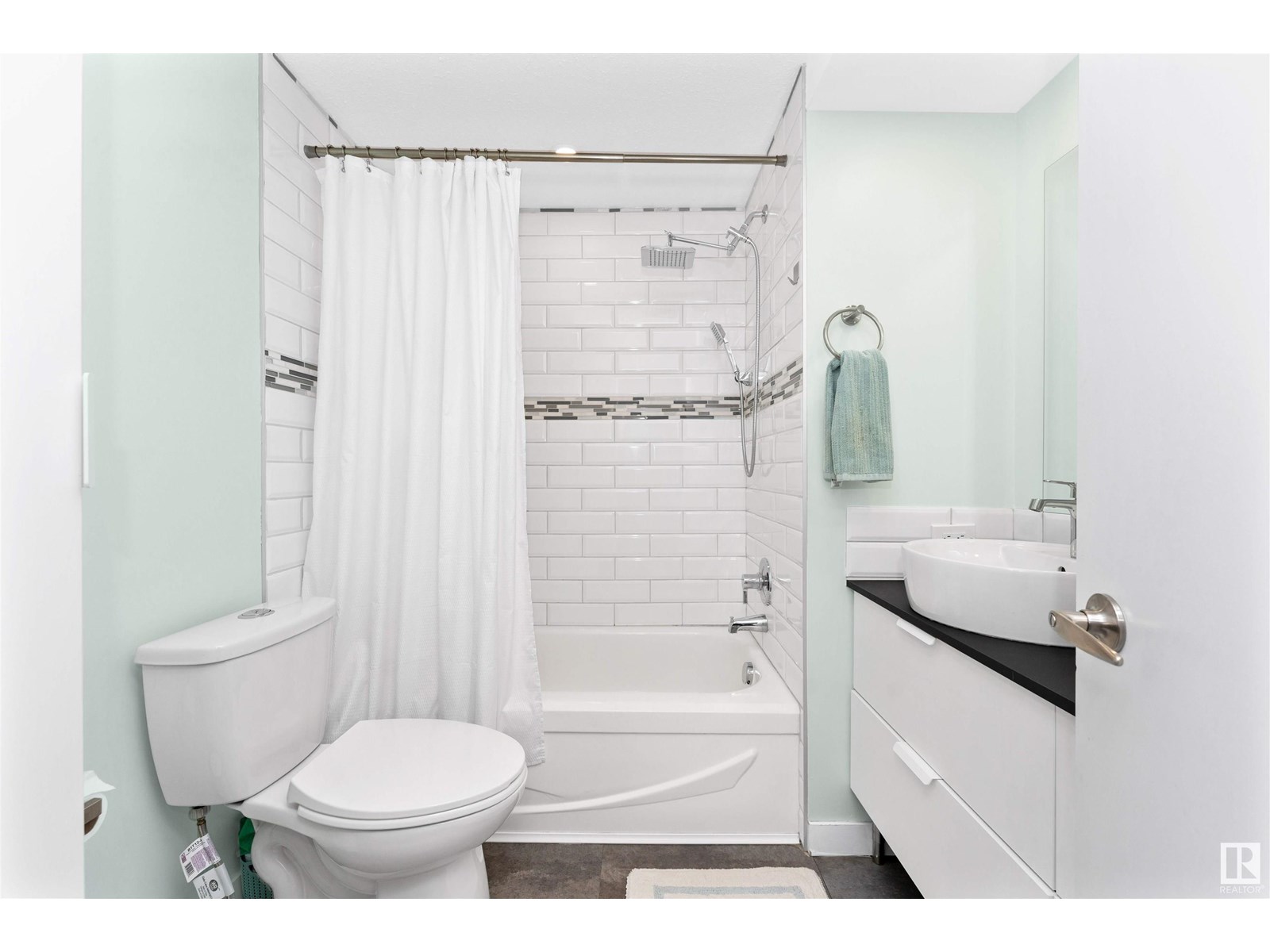 10004 144 AV NW - Image 33
