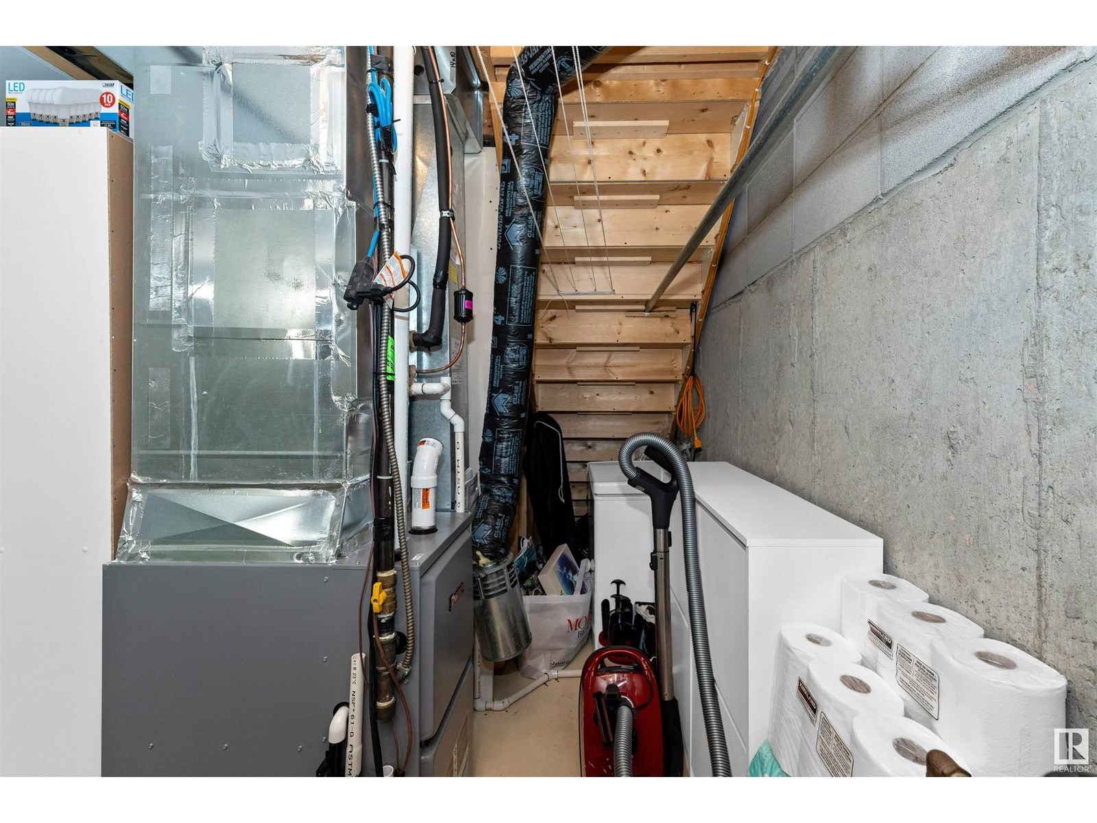 10004 144 AV NW - Image 51