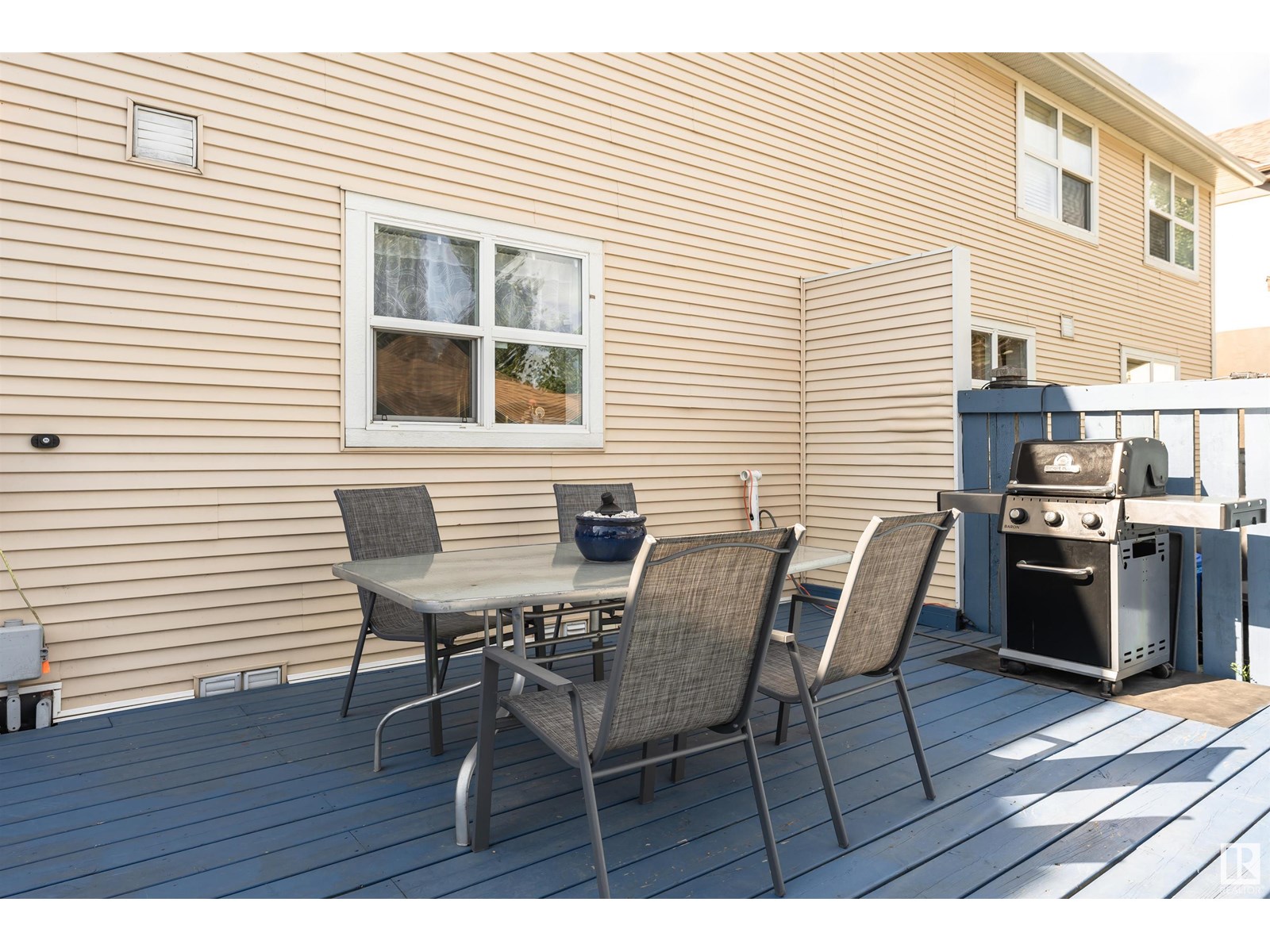 10004 144 AV NW - Image 54