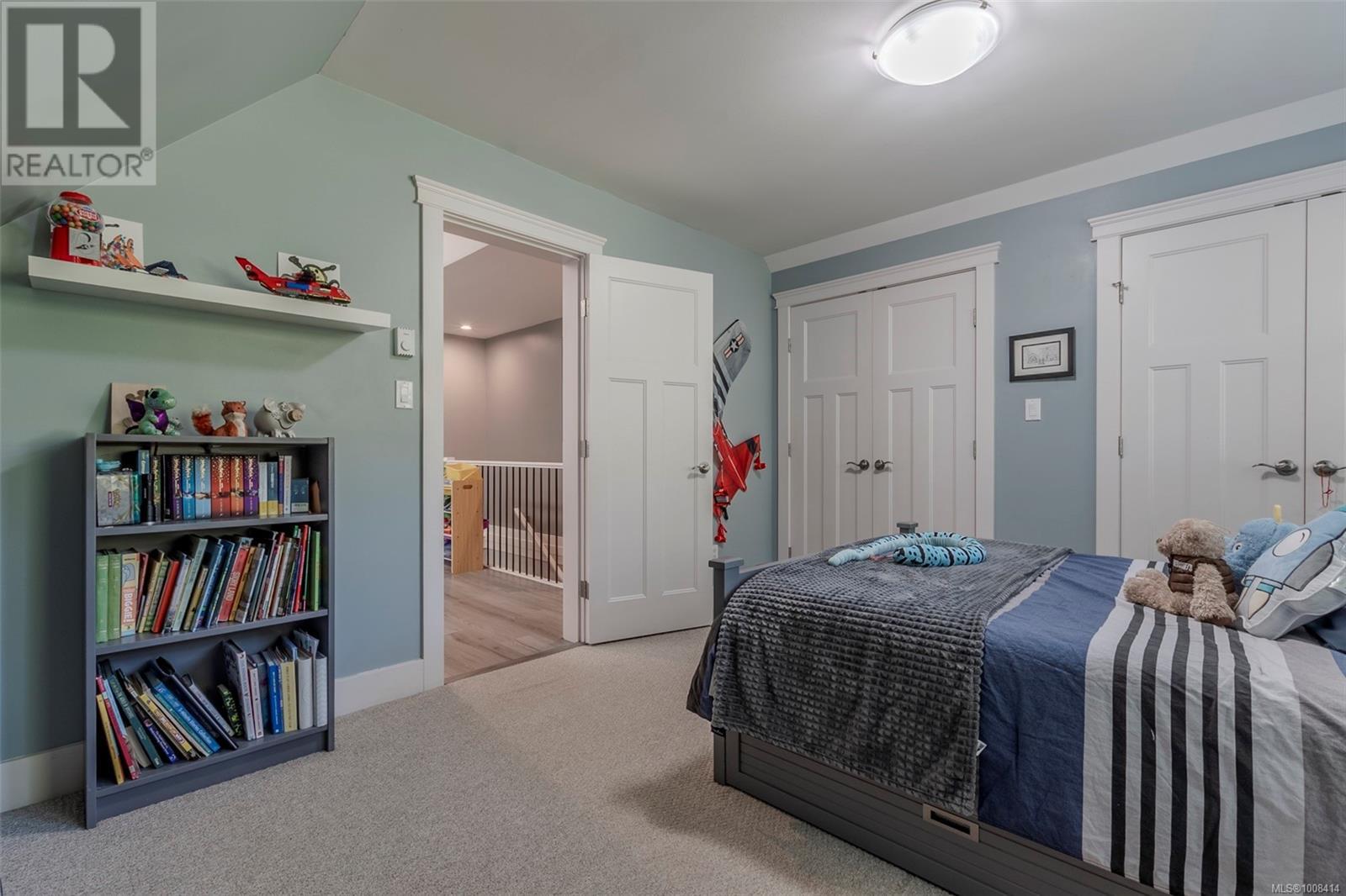 Photo 4 of 6888 Southview Terr, Duncan BC