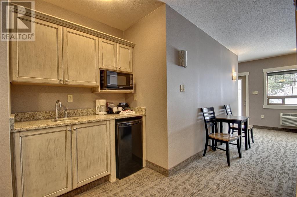 Photo 5 of 602 603 405 4 Street, Rural Cypress County AB