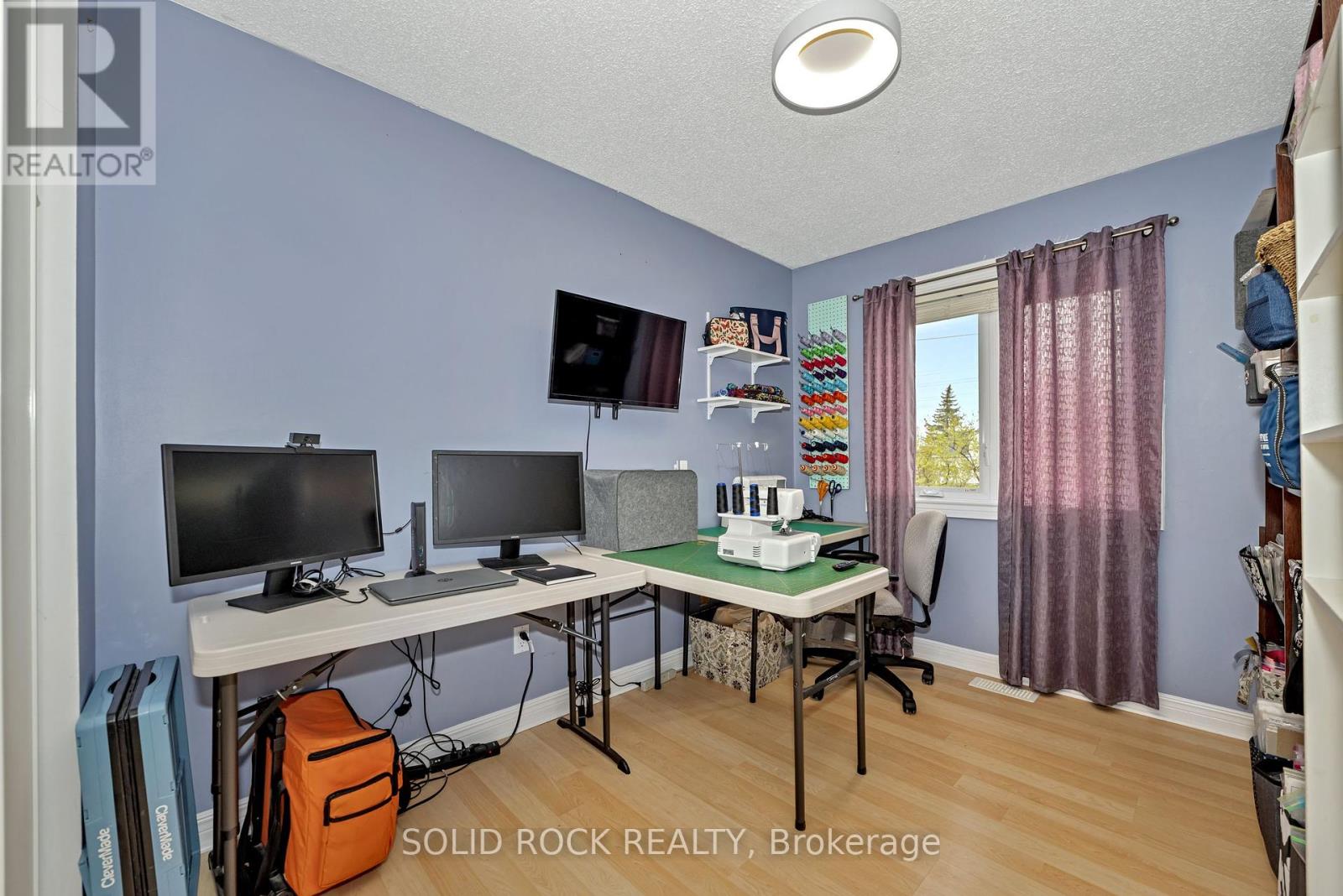 Photo 20 of 37 Grenadier Way, Ottawa ON