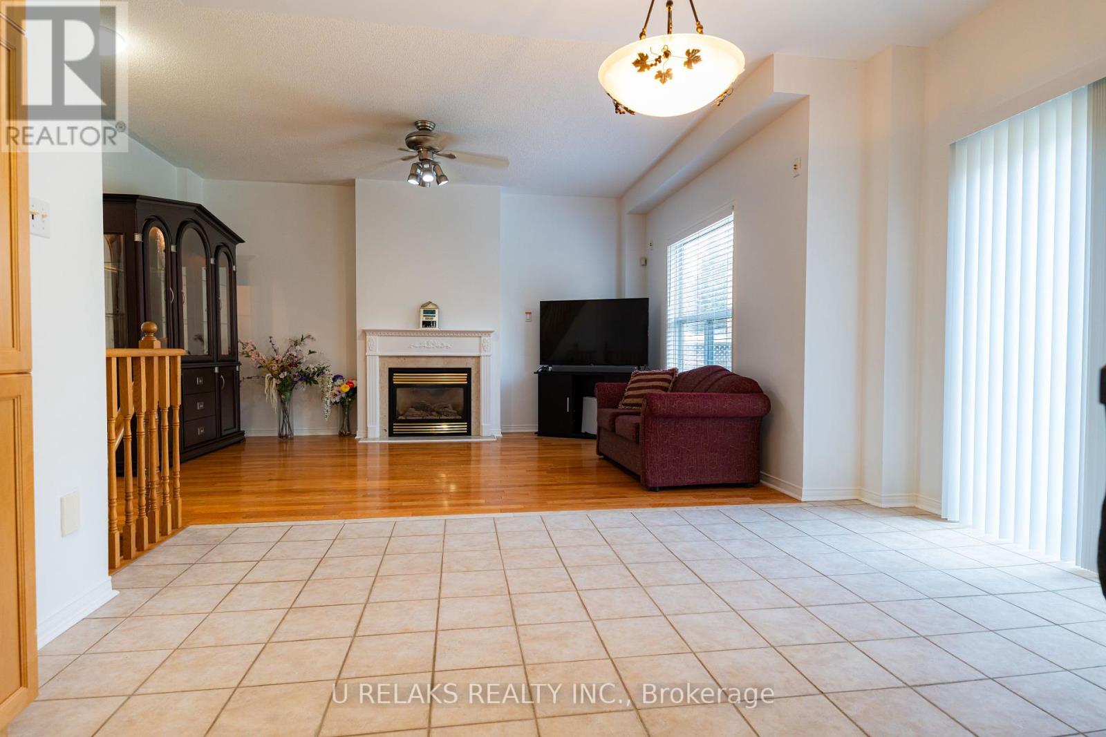 Photo 12 of 7211 Atwood Lane, Mississauga ON