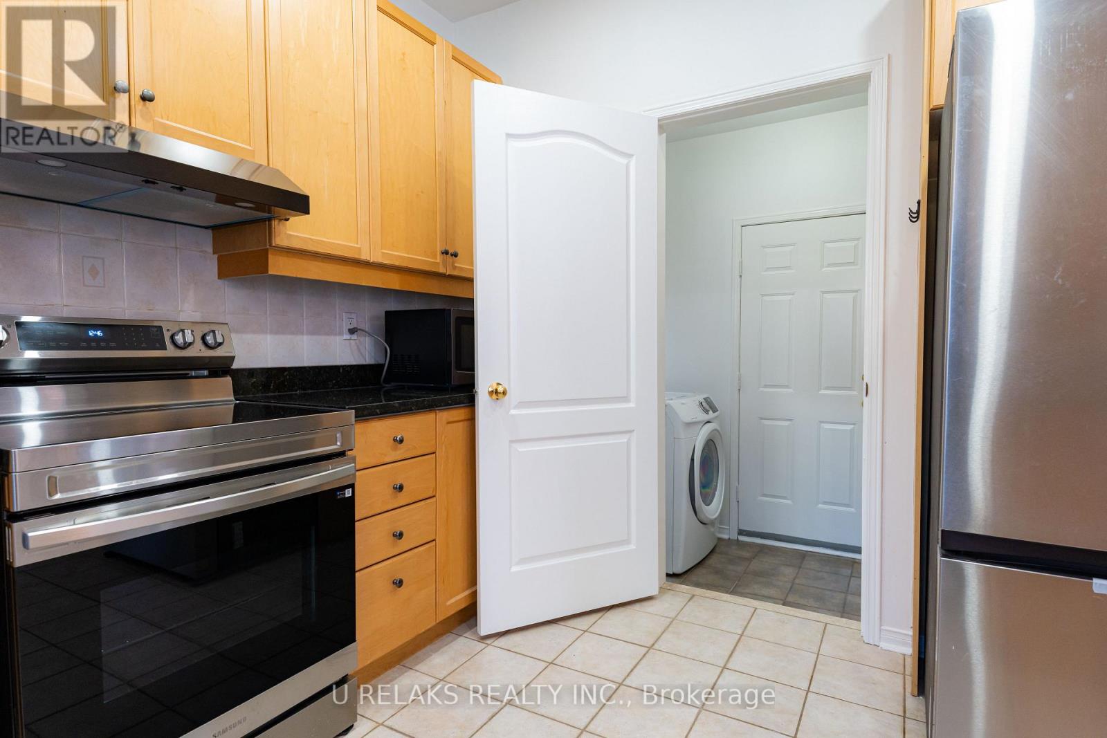 Photo 15 of 7211 Atwood Lane, Mississauga ON