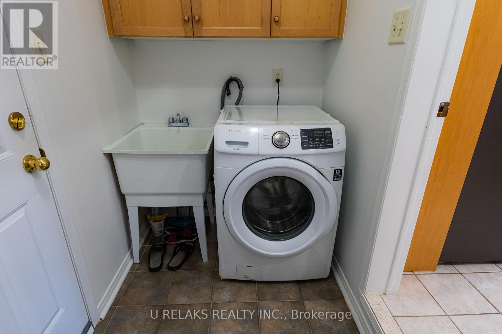 Photo 13 of 7211 Atwood Lane, Mississauga ON