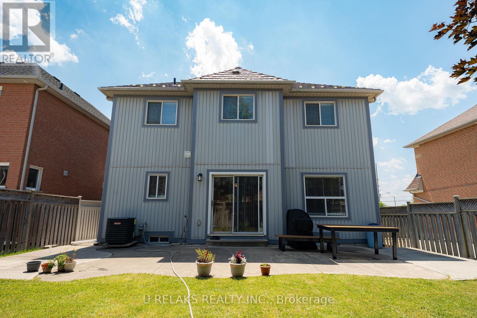 Photo 3 of 7211 Atwood Lane, Mississauga ON