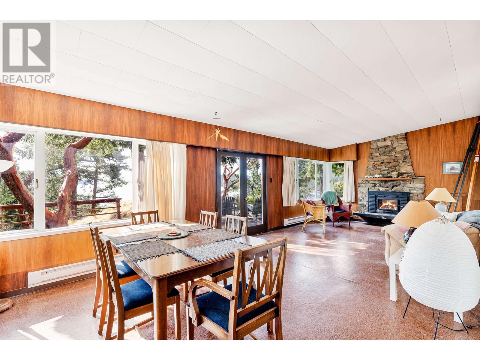 498 MARINE TURNABOUT, Mayne Island