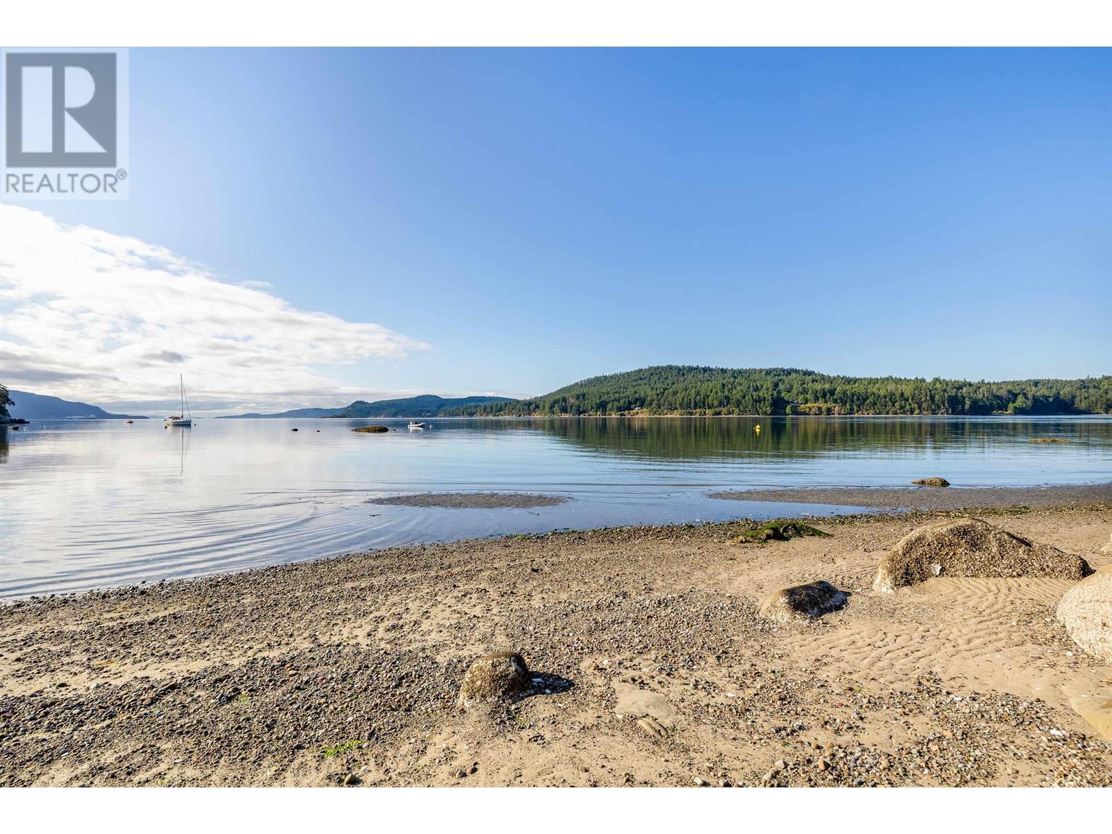 498 MARINE TURNABOUT, Mayne Island