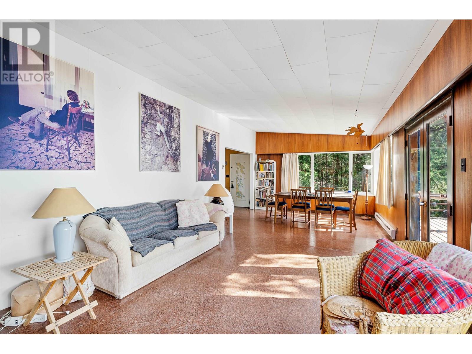 498 MARINE TURNABOUT, Mayne Island