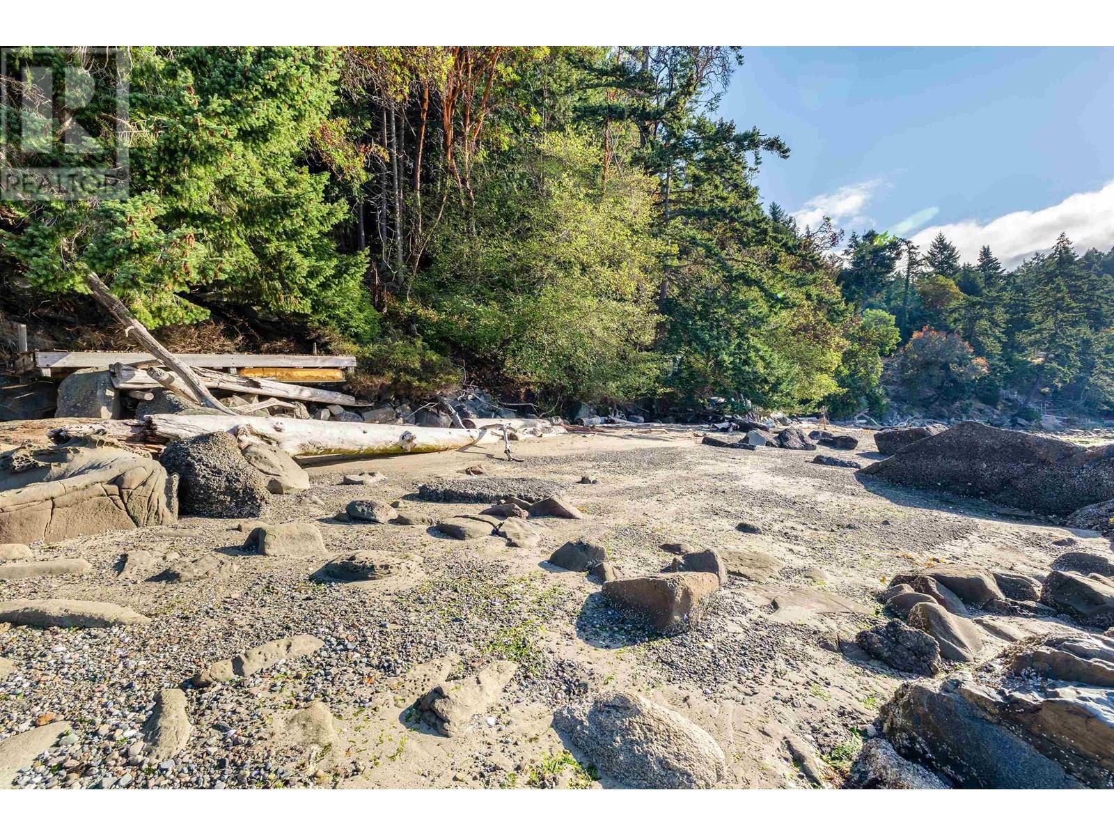 498 MARINE TURNABOUT, Mayne Island
