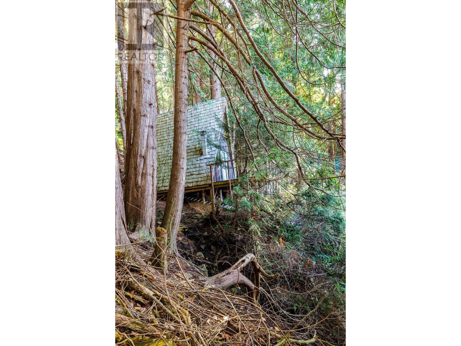 498 MARINE TURNABOUT, Mayne Island