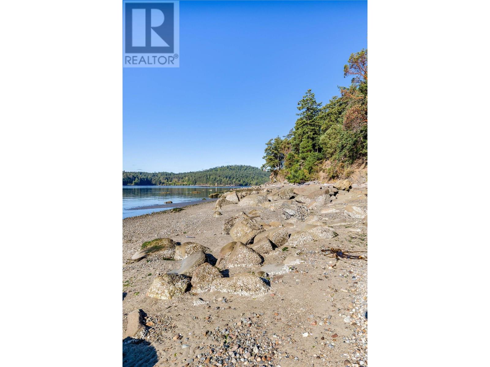 498 MARINE TURNABOUT, Mayne Island