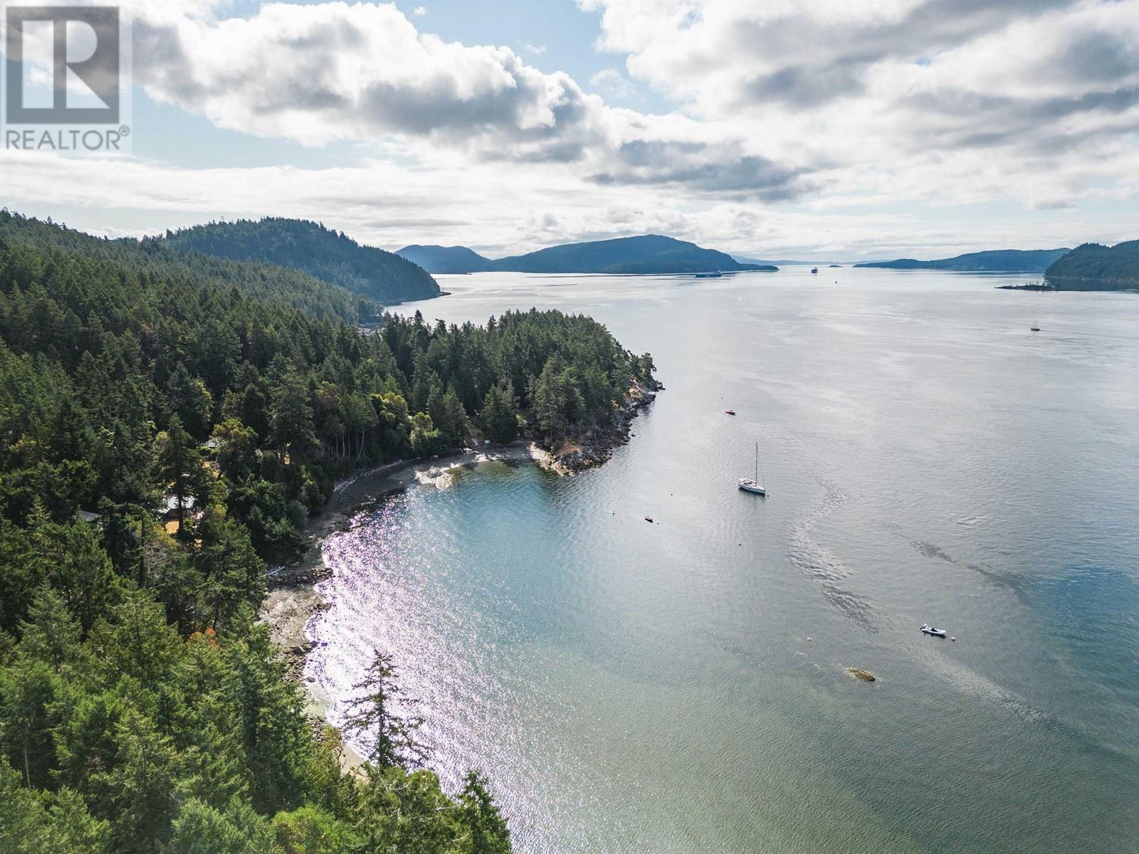 498 MARINE TURNABOUT, Mayne Island